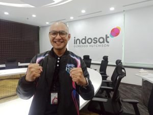 Steve Saerang, SVP-Head of Corporate Communications Indosat Ooredoo Hutchison menjelaskan fungsi dan keunggulan layanan Indosat Marvelous Xperience Center.(RedI)