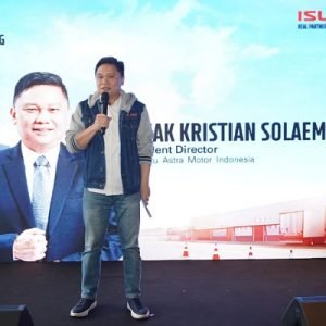 President Director PT IAMI, Yusak Kristian Solaeman memaparkan secara umum bisnis Isuzu yang positif di tahun 2023.