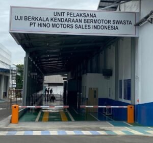 Fasilitas Uji Berkala Kendaraan Bermotor (UPUBKB) milik HINO ini menerima merk kendaraan lain.(Istimewa) 